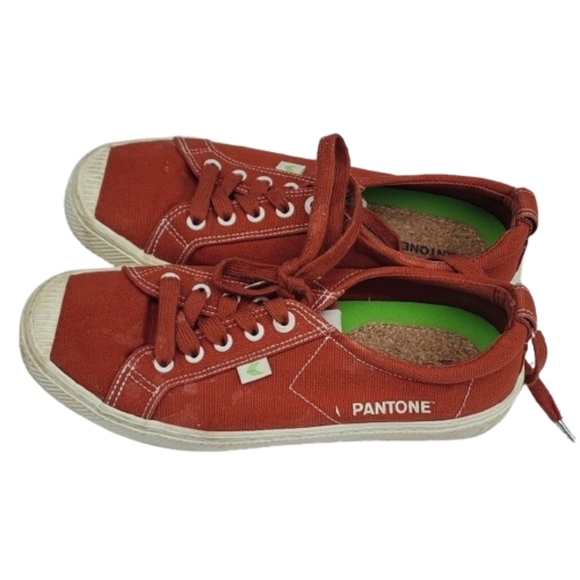 Cariuma Pantone Rust lace up sneakers 9 - Picture 1 of 14
